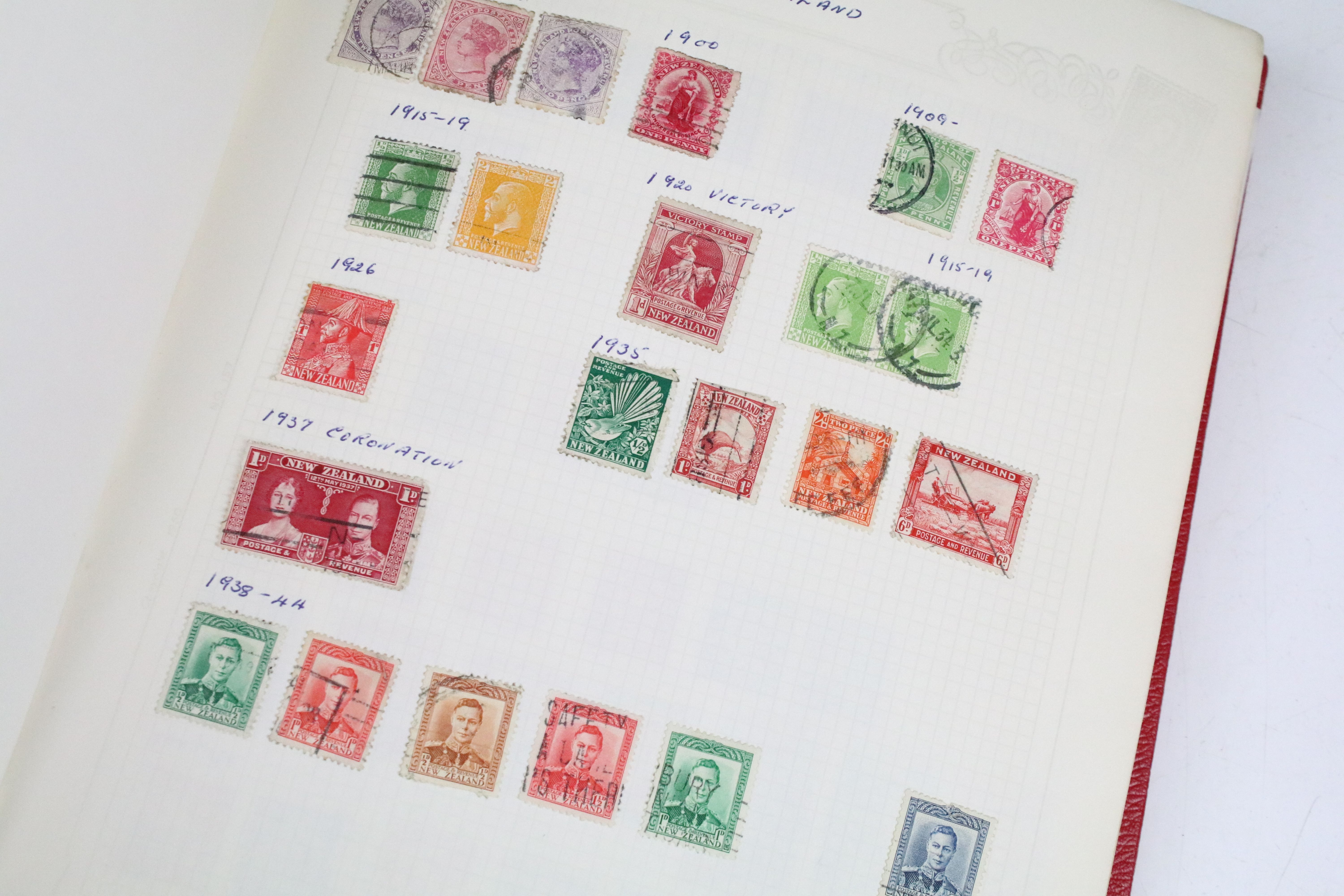 A collection of mainly commonwealth stamps contained within three albums to include Victorian - Image 5 of 16