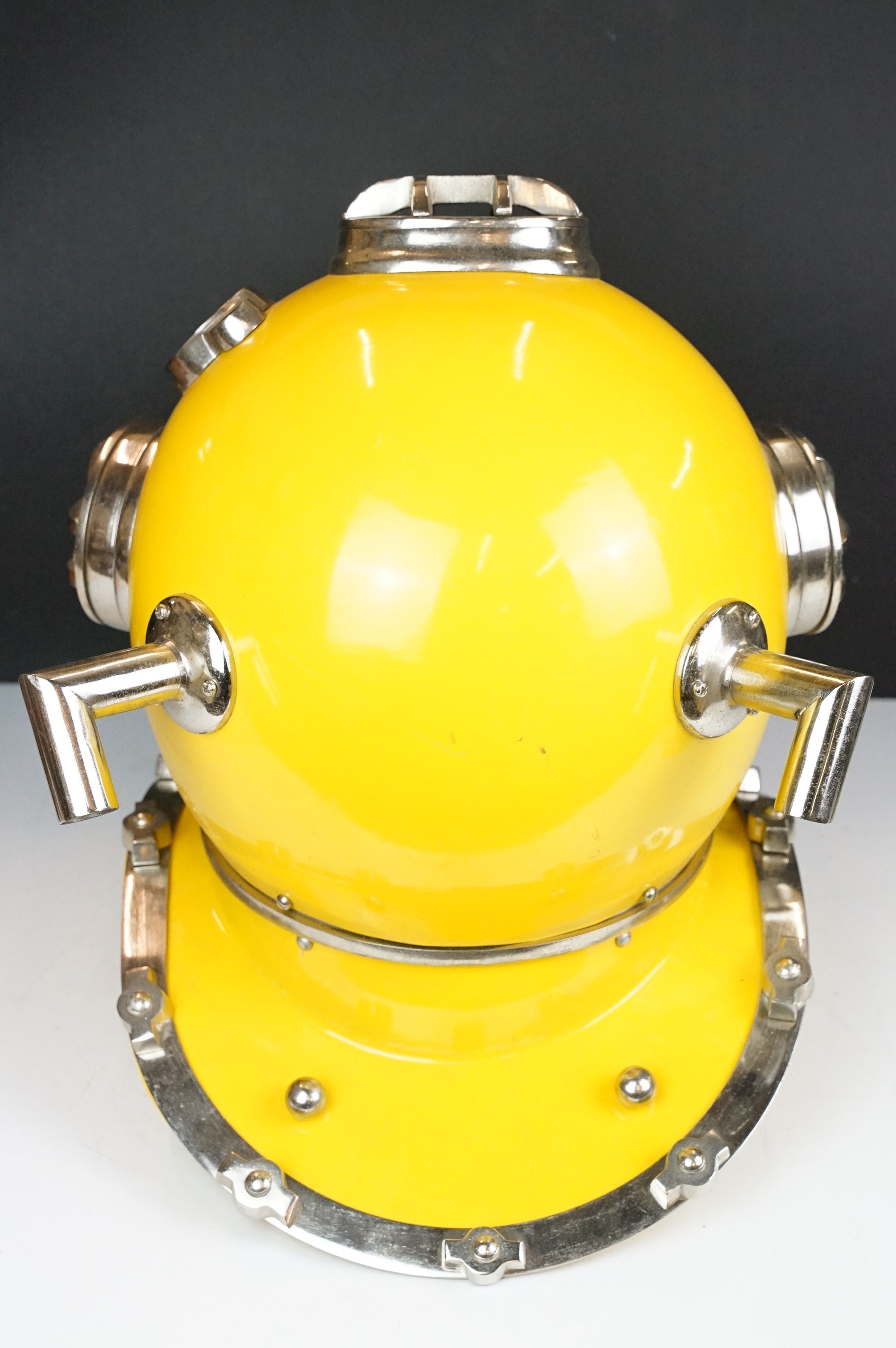 Reproduction US Navy Diving Helmet, for decorative purposes, bright yellow finish, plaque to front - Image 6 of 13