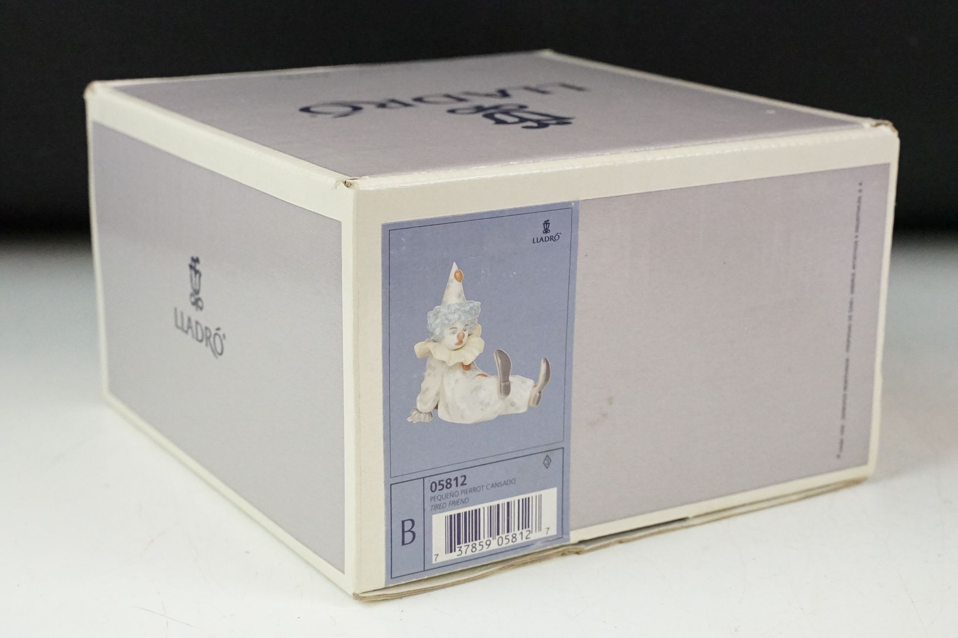 Boxed Lladro ' Pequeno Pierrot Cansado / Tired Friend ' porcelain figure, no. 05812 - Image 7 of 7
