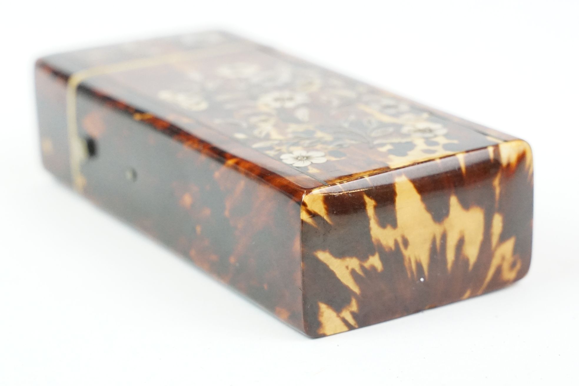 An early 20th century tortoiseshell spectacle case with mother of pearl floral decoration. - Image 5 of 6