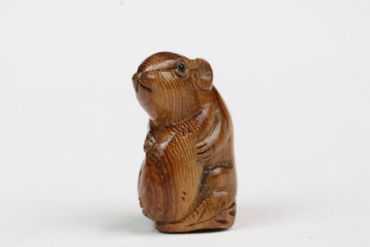 Four carved wood miniature netsuke figures to include signed dog, mouse with nut, rabbit and hen - Image 11 of 13