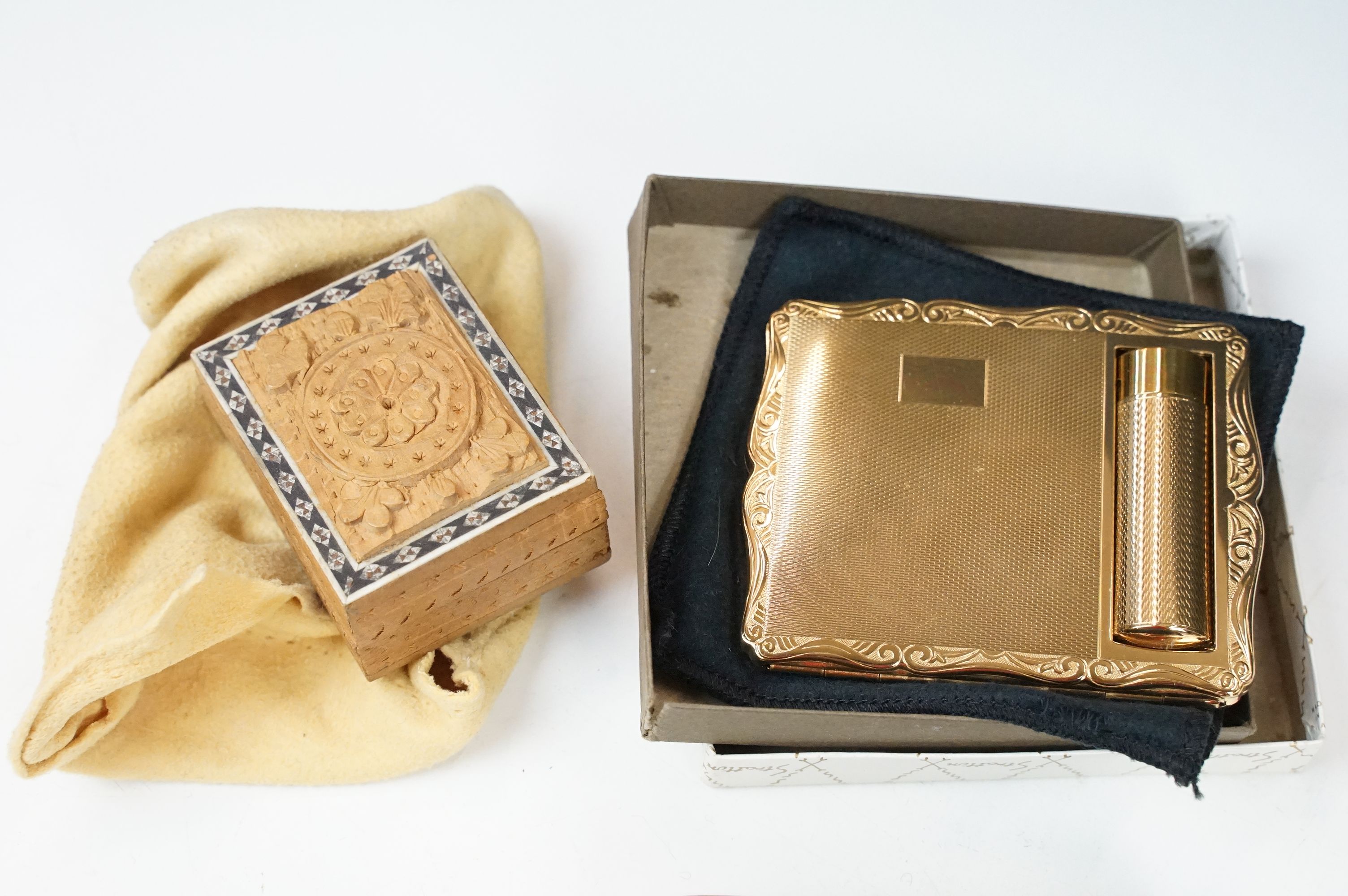 A collection of vintage ladies powder compacts to include boxed Stratton examples. - Image 14 of 14