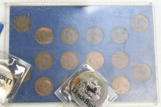 A large collection of British pre decimal and world coins to include a good selection of silver - Image 5 of 10