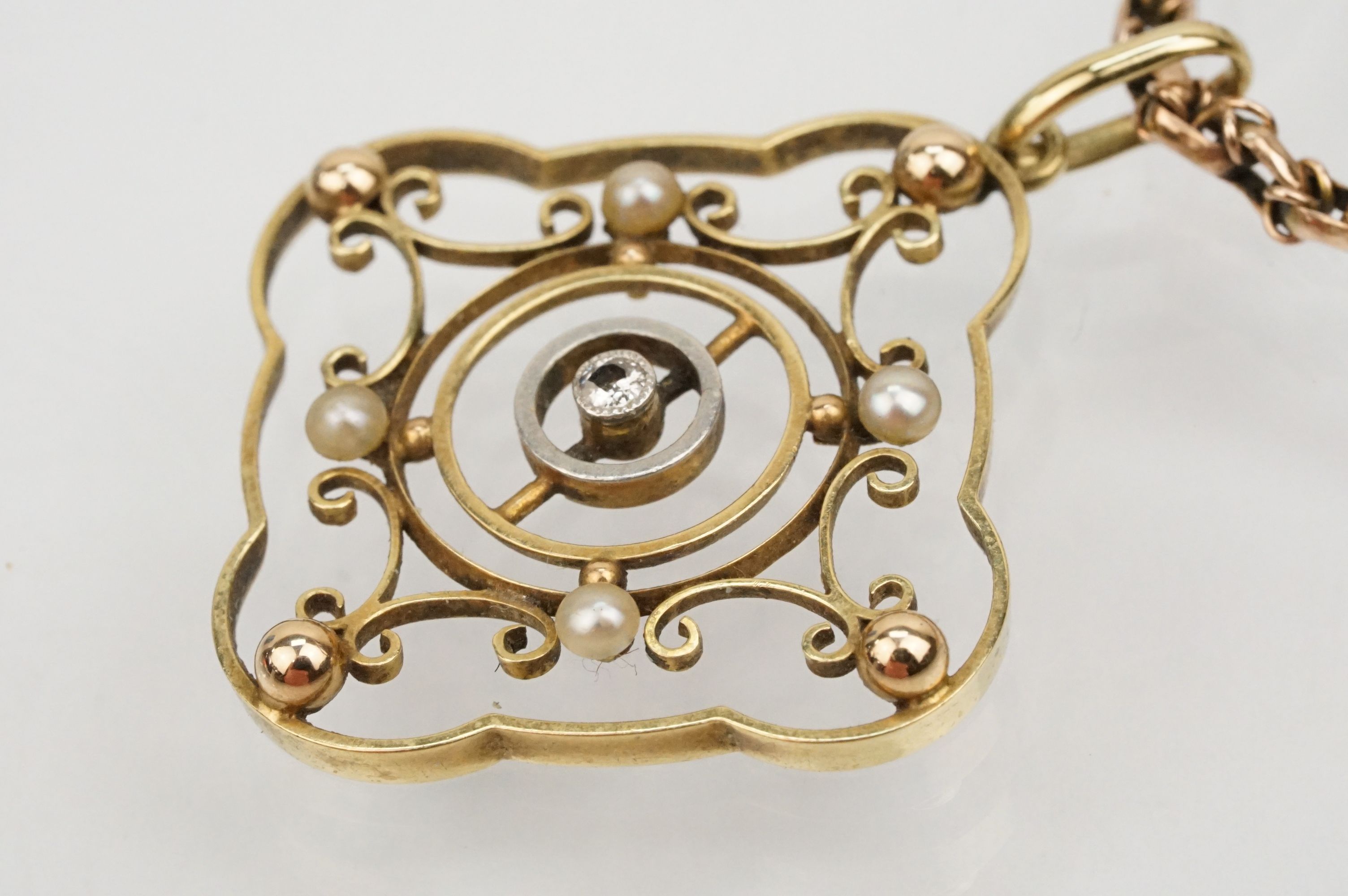 Edwardian 15ct gold open work pendant being set with a diamond to centre with seed pearls - Image 2 of 9