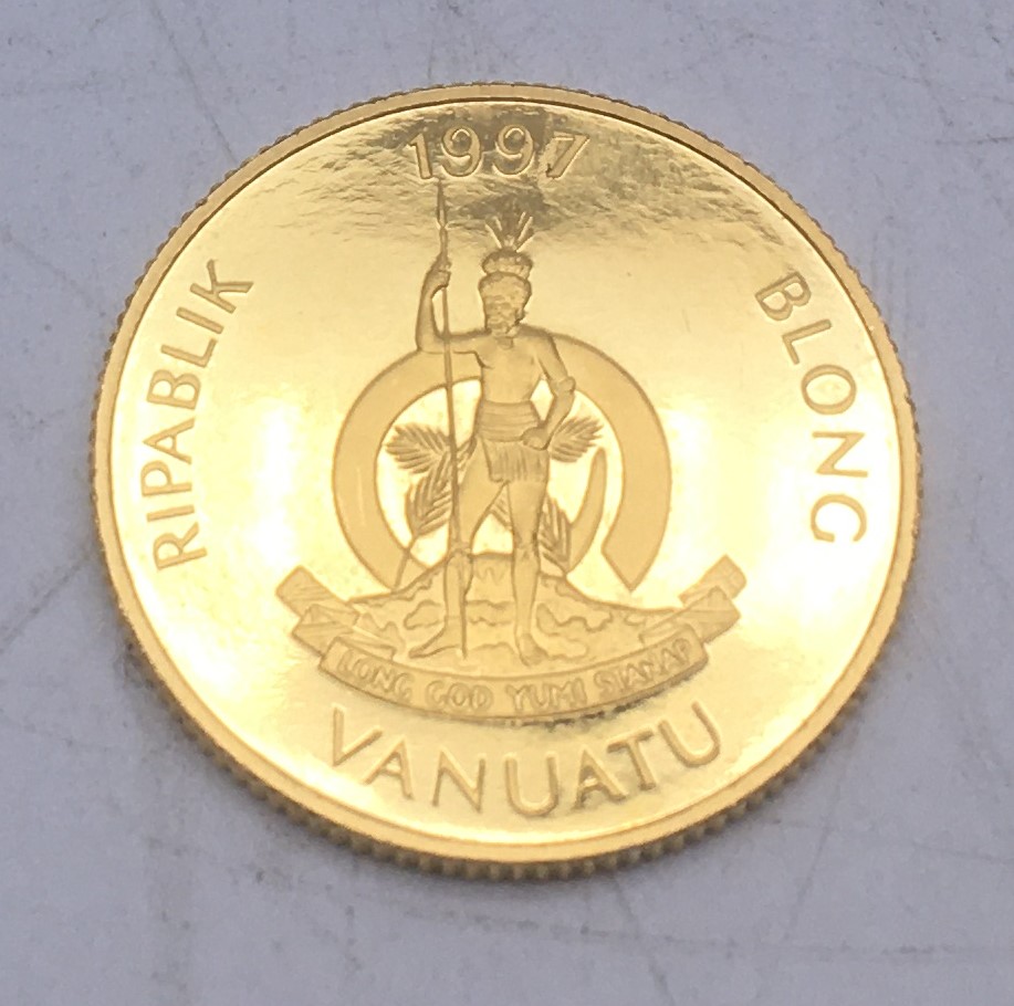 Vanuata 100 Vatu gold 1997 Queen Elizabeth the Queen Mother 14 carat gold coin commemorating Price - Image 2 of 2