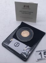 Gold Sovereign 2015 un- circulated in colle carators capsule Queen Elizabeth reverse St George and