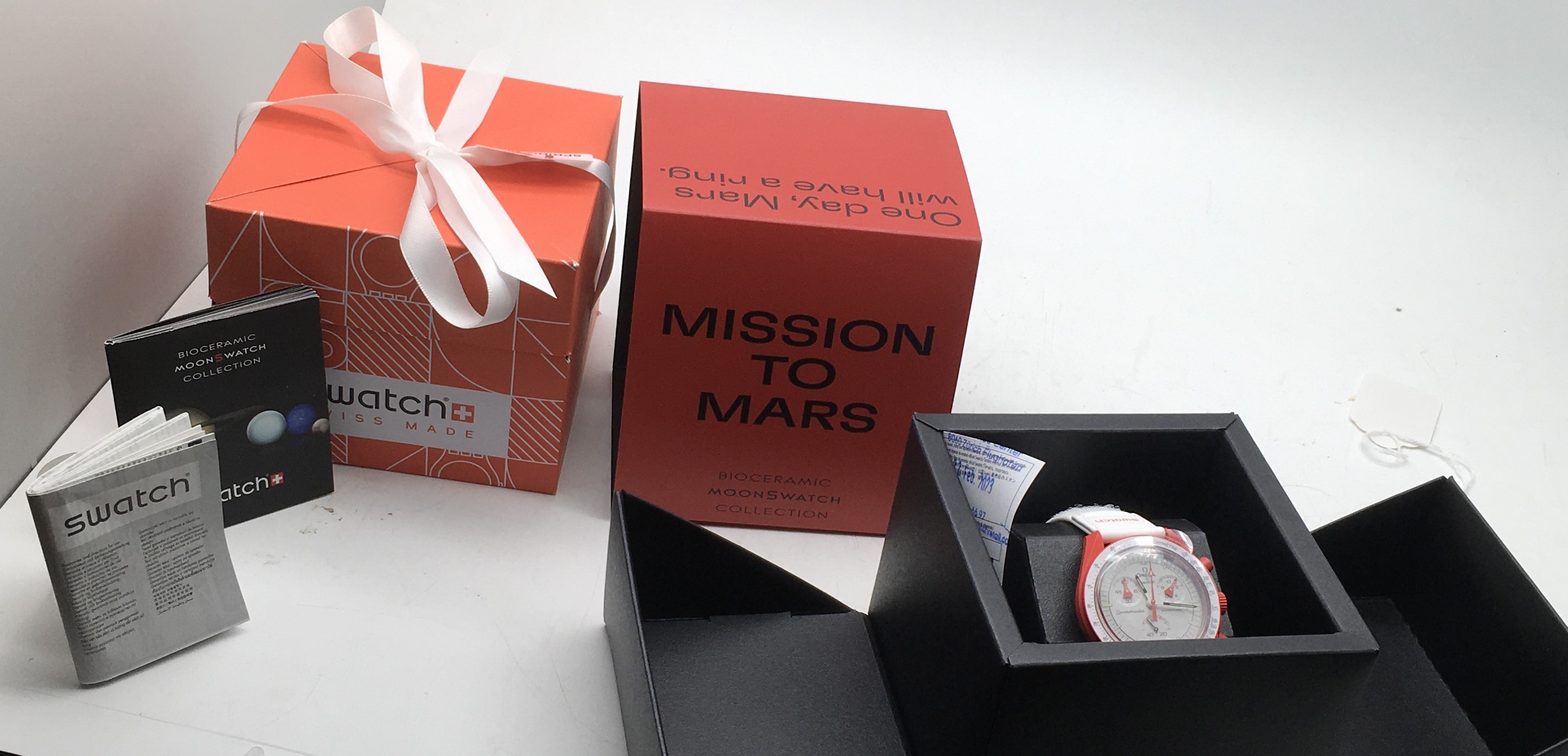 Omega, Mission to Mars, un-worn with original box documents and purchase receipt, Speedmaster watch - Image 3 of 4