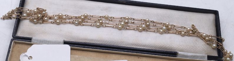 Ladies 9 carat gold and seed pearl necklace 10 grams,