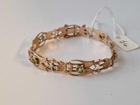 A Art Nouveau Rose Gold Peridot And Pearl Bracelet 9Ct 7 Inch 9.4 Gms