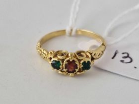 A VICTORIAN RUBY AND EMERALD RING SET IN GOLD SIZE M 2,2 GMS