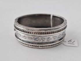 Circa 1930’s wide heavy silver bangle 40.6g