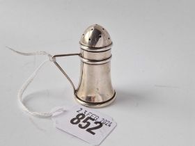 A kitchen pepper with angular handle, 2" high, Chester 1908 by GS & PS