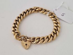 A CURB LINK BRACELET, 9ct, 7 inch, 17.4 g