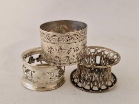 A group of three napkin rings, one Chester 1906, 68g