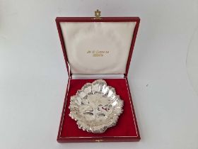 A good leaf shaped dish in fitted box, 5" wide, London, presented by Lord Levene, Lord Mayor of