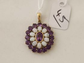 A pretty opal amethyst pendant 9ct 3.3 g