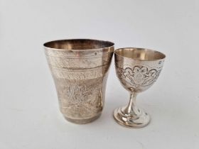 A French beaker and egg cup, 97 g.