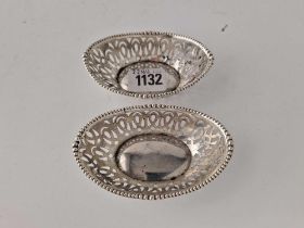 A pair of boat shaped pierced sweet dishes, 4" wide, London 1901 by RP, 55g