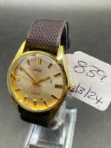 A gents vintage UNO 17 jewel watch with seconds sweep W/O