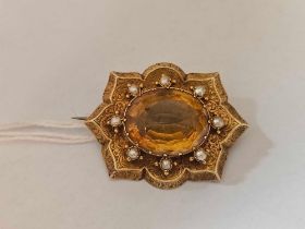 Pretty Victorian brooch set with citrine and pearls, 15ct, 8.9 g