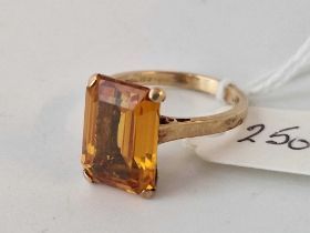 Fine Emerald cut citrine dress ring 9ct Size O 4.7g