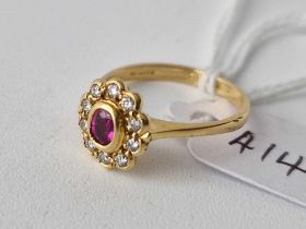 18ct hallmarked Ruby and Diamond cluster ring, size M, 3.5g.