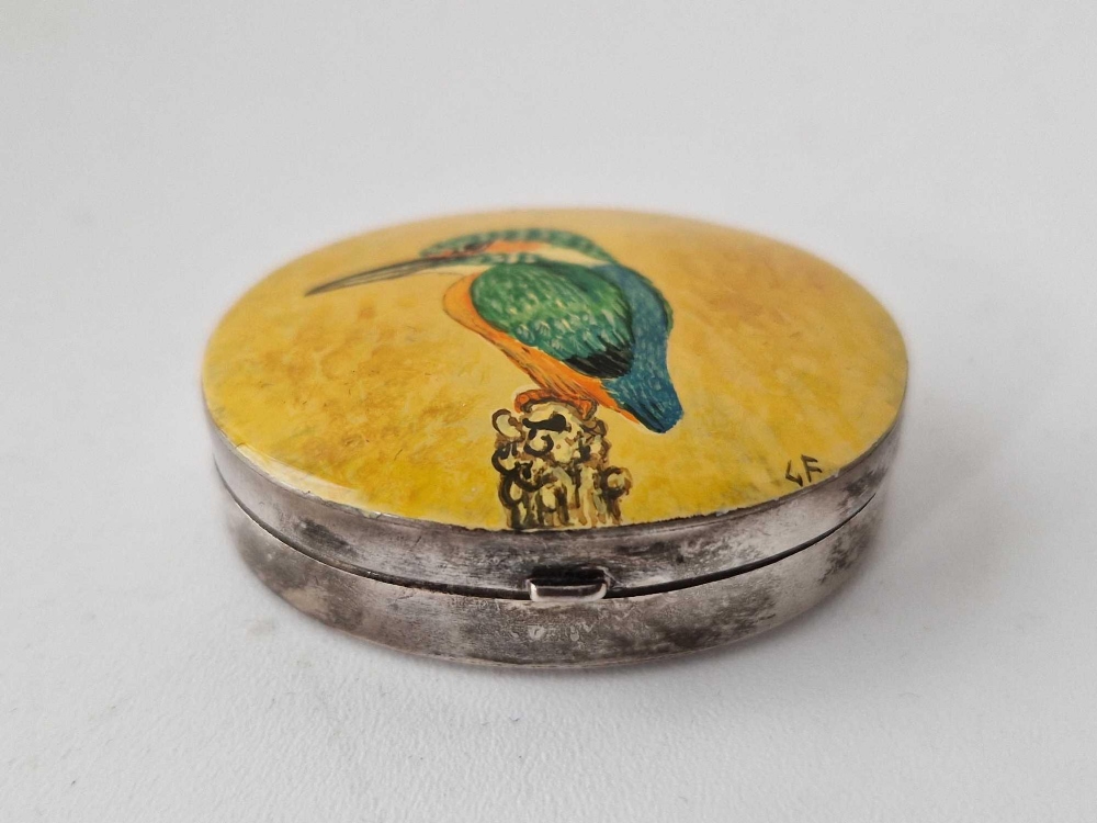 Silver and enamel pill box with Kingfisher. 1.5 in wide - Image 2 of 5