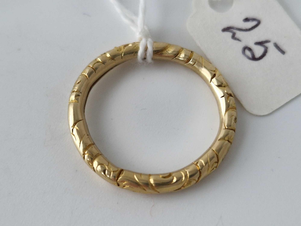 A 19TH C GOLD SPLIT RING, 2.4 cm in diameter, 4.9 g - Image 3 of 3
