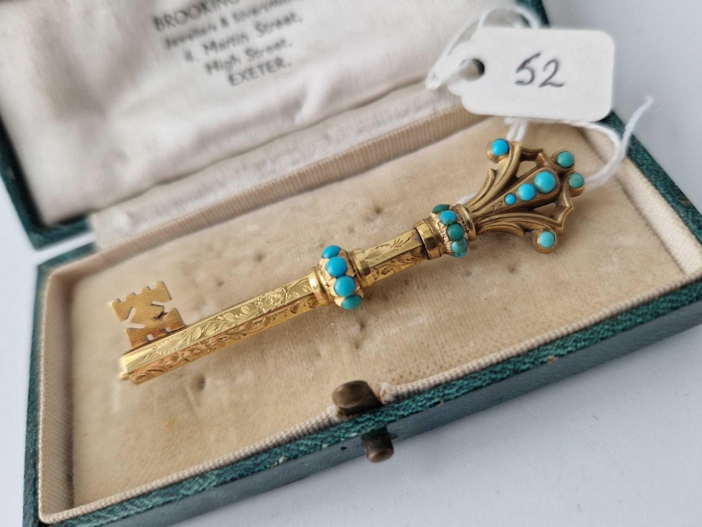 A VICTORIAN NOVELTY HIGH CARAT GOLD TURQUOISE set key brooch with hidden pencil 8.3g boxed - Image 2 of 4