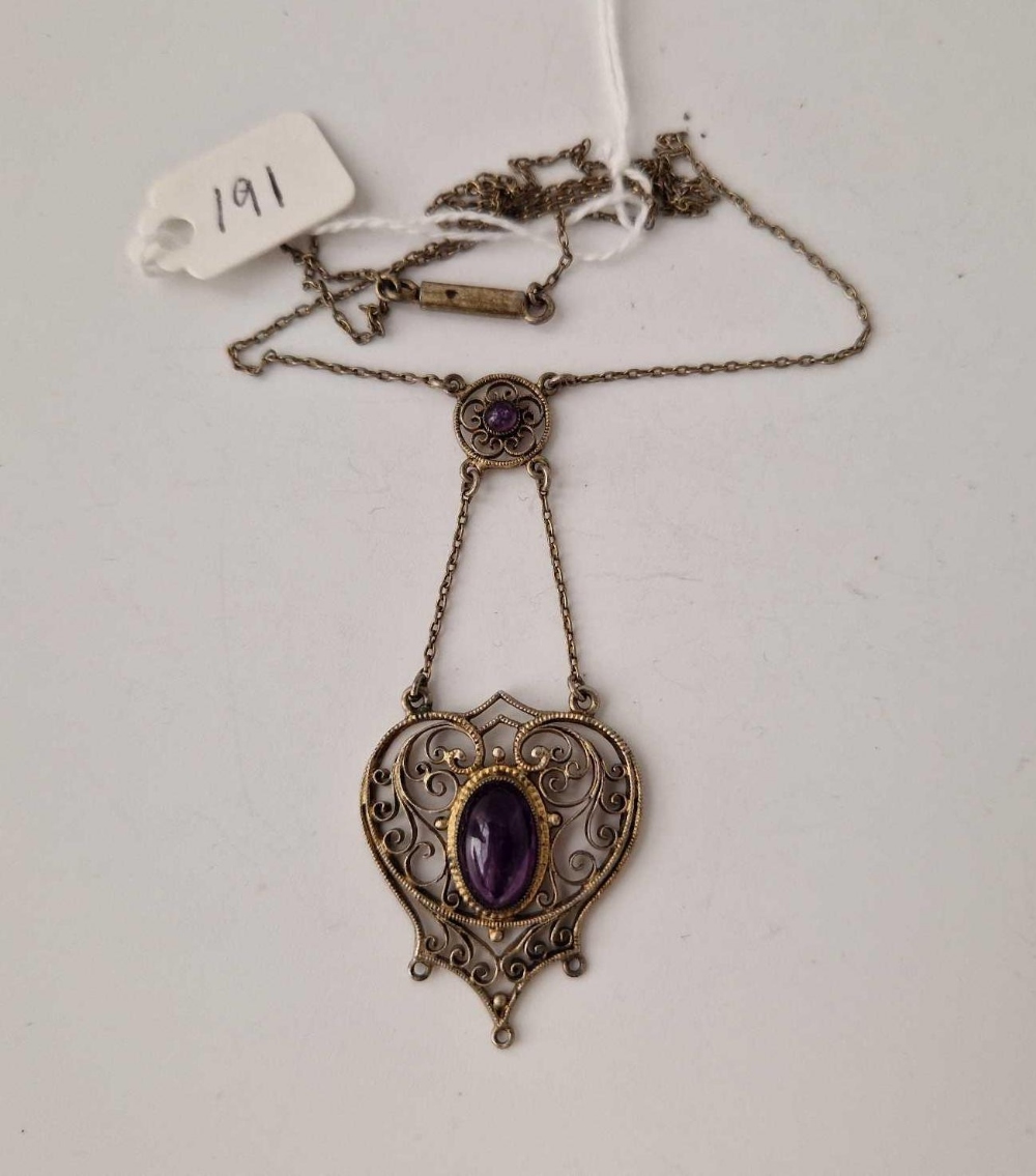 A pretty silver and amethyst necklace, 17 inch