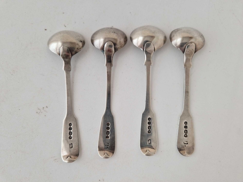 A set of four Victorian fiddle pattern salt spoons, London 1839 by script JW - Image 2 of 2