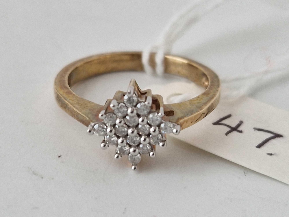 12 stone Diamond ring in a diamond shape 9ct Size O 2.7g