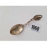 A stylish caddy spoon with bird shaped handle, Sheffield 1901 by JGM & IM