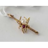 Antique Ruby diamond and real pearl insect in brooch fitting set in Gold 2.8