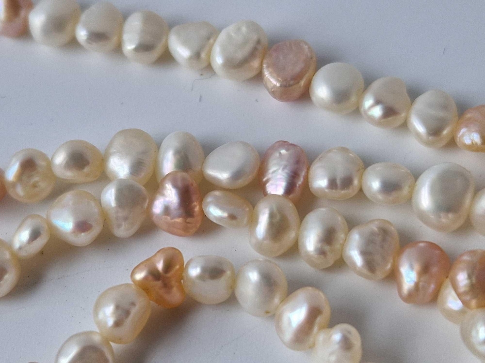 A good string of natural fresh water pearl 36” long - Image 2 of 2