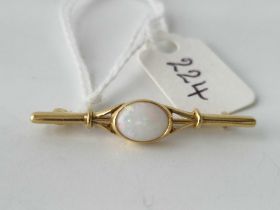 An opal brooch 18ct with gold pin, 2 g