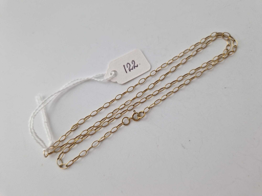 An oval link neck chain, 9ct, 17 inch, 2.0 g