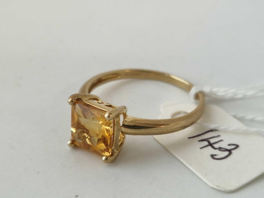 Fine, Madeira citrine square cut dress ring 9ct Size V 2.6g - Image 2 of 3