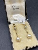 A boxed pair of vintage screw back pearl & 9ct drop earrings 4.4g inc