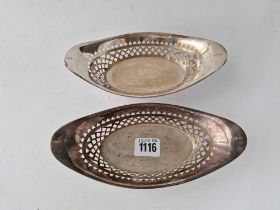 Good pair of boat shaped sweet dishes, pierced sides. 8 in wide. Sheffield 1923 By H A. 205 gm