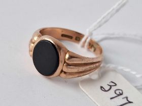 An old onyx signet ring, 9ct, size U, 5.4 g