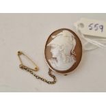 An antique cameo brooch, 9ct