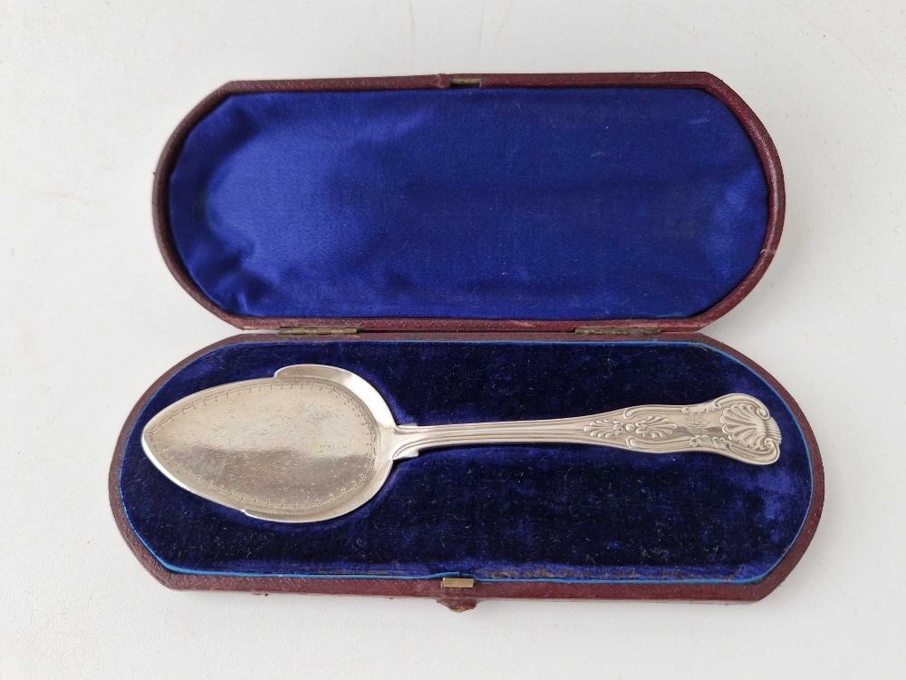 A Victorian serving spoon King’s pattern with spade shaped bowl, London 1871 by HH, in a fitted box