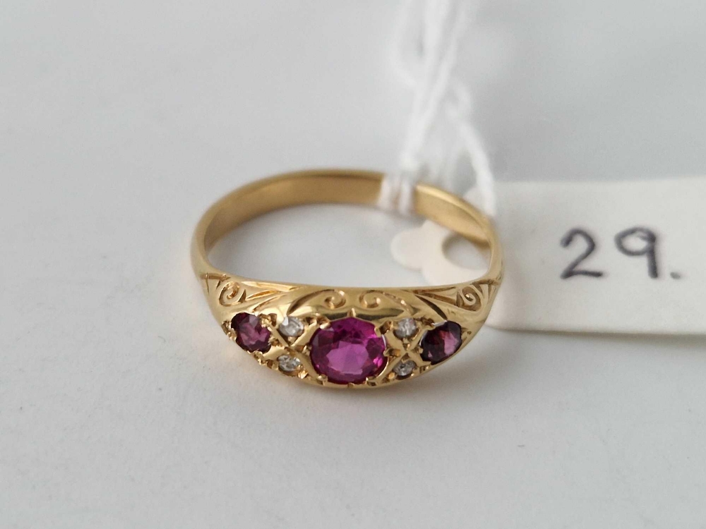 A late Victorian ruby and diamonds ring, 18ct, size O, 2.5 g - Image 2 of 3