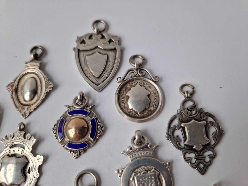 A quantity of silver watch fob medallions, 168 g. - Image 5 of 6