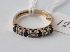 A sapphire and diamond ring, 9ct, size M, 2.4 g