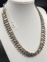 A silver collar necklace 64g
