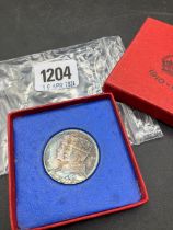 1935 Silver Jubilee medallion in box 15.5gm