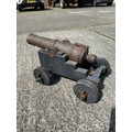 Replica 17th Century Cannon - 19" Cast Iron Barrel, Wooden Stock & Wheels. - Image 2 of 3