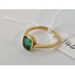 Antique Soude Emerald single stone ring 18ct hallmarked 2.4gms Size M